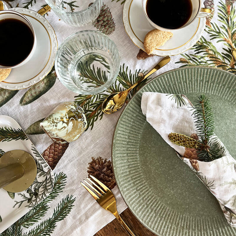 Table runner - Pine trees