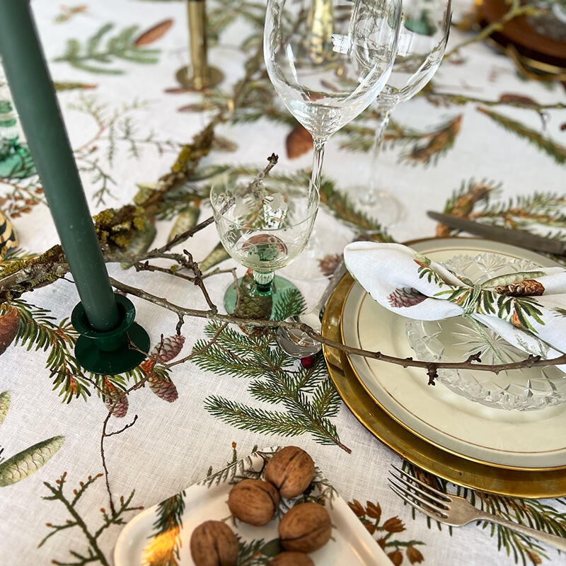 MANTEL - Pine trees 145 x 220 cm